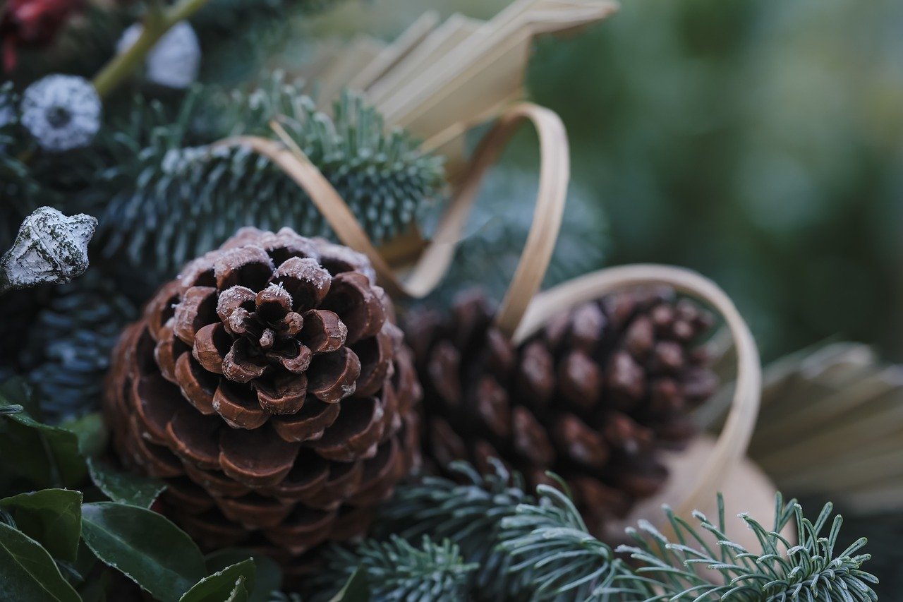 Simple DIY Crafts for Your Christmas Decor